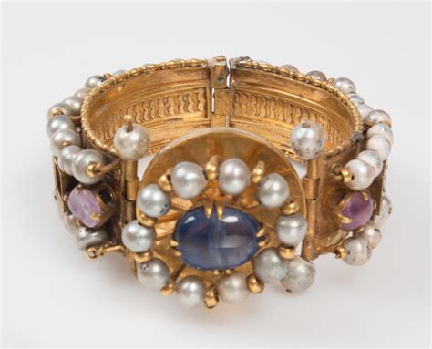 Jeweled Bracelet One Of Pair Byzantine The Metropolitan Museum Of Art