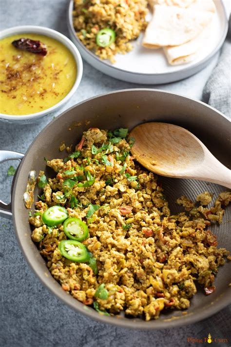 Perfect Egg Bhurji (Spiced Indian Scrambled Eggs) - Piping Pot Curry