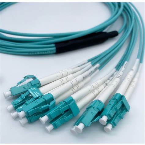 MPO 6LC Female Upc Duplex MPO Patch Cord 12 Core MPO Fanout China