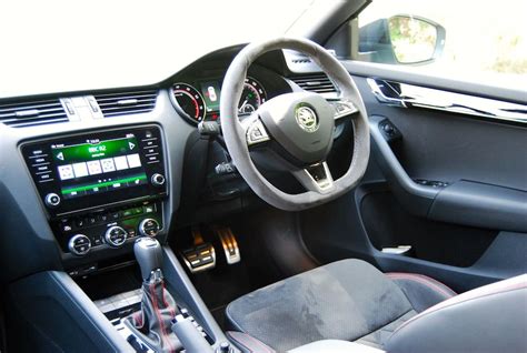 Skoda Octavia vRS 245 Review - The Hottest Octavia To Date - Driving Torque