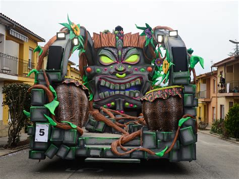 Kin Kakau Carnaval De Terra Endins De Torell