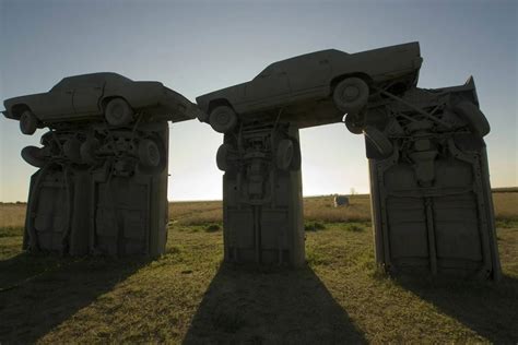 Carhenge, Stonehenge made of cars in Alliance, Nebraska 🚘🚘🚘 - Silly America