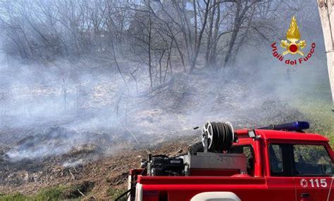 Incendio Di Vegetazione Sulle Colline Di San Colombano Al Lambro Il