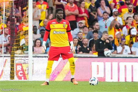 Mercato Lens Brice Samba l affirme il aurait pu quitter le RCL cet été