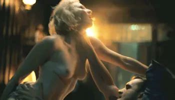 Carrie Coon Nude Sex Scene In The White Lotus The Nip Slip