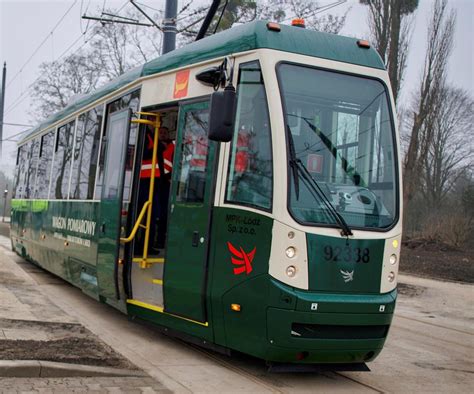 Remontowaną ul Wojska Polskiego przejechał pierwszy tramwaj Regularne