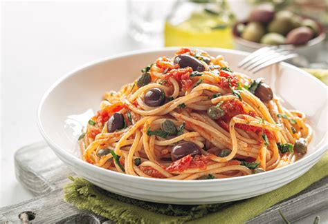 Spaghetti Alla Puttanesca Ricetta Originale Storia E Curiosit