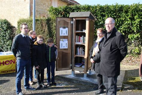 Mamers Une Bo Te Livres Install E Dans Le Quartier De La Croix Gallas