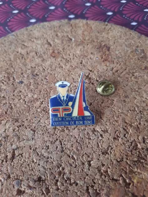 PIN S ROUTE GENDARMERIE Police Armée Military Militaire pin Pins juin23