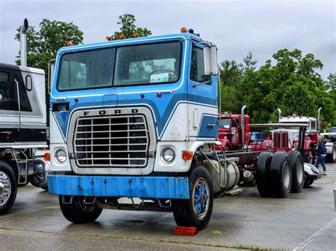 Ford Coe Semi Tractor Taken At The Aths American Truck Hi Flickr