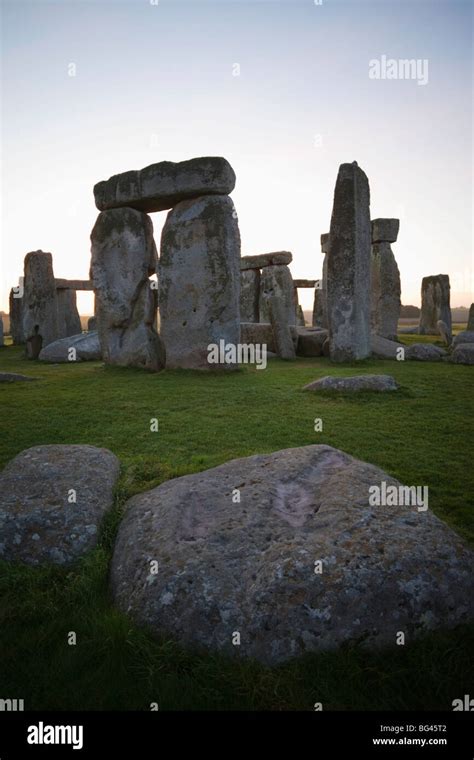 England Wiltshire Stonehenge Stock Photo Alamy