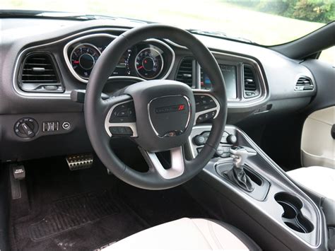 2015 Dodge Challenger: 85 Interior Photos | U.S. News