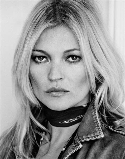 Kate Moss Models Her New Clothing Collab For The Edit Fashion Gone Rogue