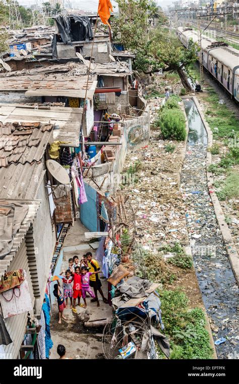 Mumbai India Dharavi Kumbhar Wada Slum Shanties High Population Density