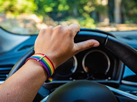 Quel cadeau offrir à un ami gay Ida Homophobia