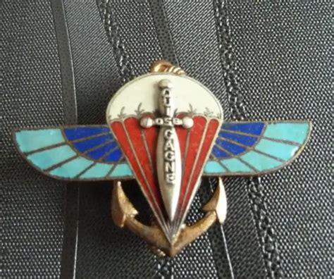 ORIGINAL MILITAIRE INSIGNE 2 Regiment Parachutiste D Infanterie De