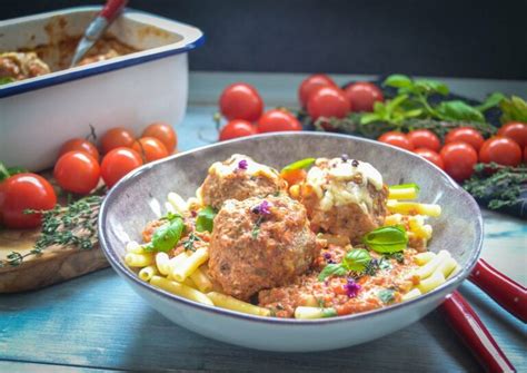 Fleischbällchen Rezept mit Tomatensauce Kochen aus Liebe