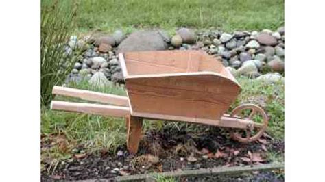 Old Fashioned Wheelbarrow Planter Free Woodworking