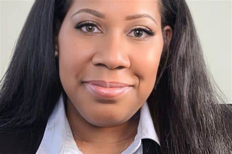 Vezzy Is A Safer Secondhand Marketplace for College Students to Sell to ...