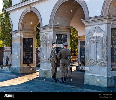 The Tomb of the Unknown Soldier in Warsaw - the grave of the unknown ...