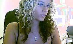 Fully Naked Amateur Model Dances Naked In The Kitchen