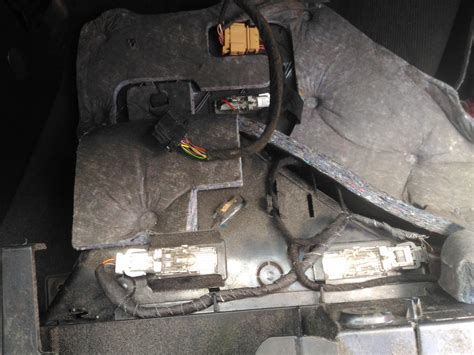 Выйти из сумрака: Двойная подсветка бардачка — Audi A4 Avant (B6), 1,8 ...