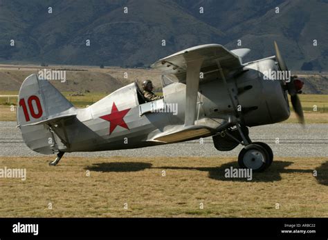 Polikarpov I 153 Biplane Russian WWII fighter plane Stock Photo - Alamy