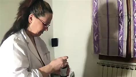 Milf Esegue Massaggi Nel Suo Studio Part Homemade Porn By Peccatrici Produzioni Xhamster