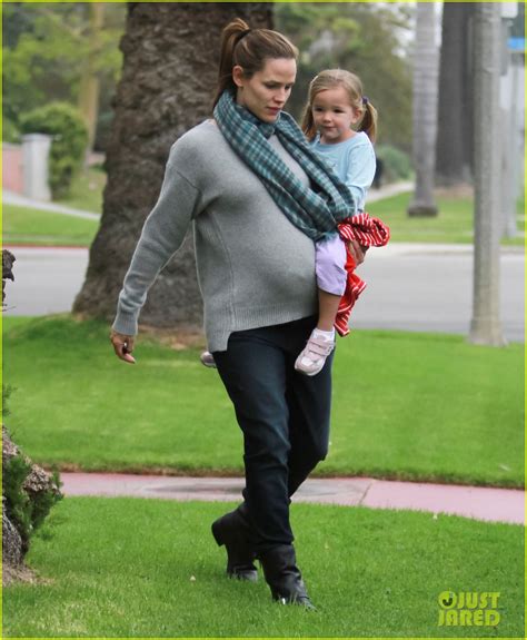 Jennifer Garner: Mommy-Daughter Coffee Date: Photo 2593144 | Ben