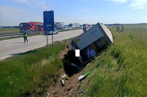 Miertelny Wypadek Na Autostradzie A Pod Wroc Awiem Kierowca Tira