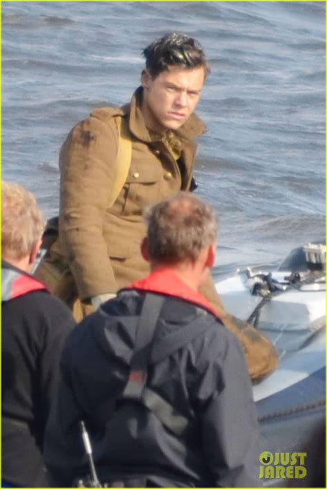 Harry Styles Shows Off His Short Hair on 'Dunkirk' Set: Photo 3703146 ...