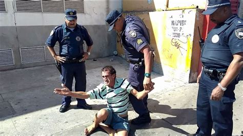 Vou Entregar Na M O De Deus Diz Morador De Rua Agredido Por Guardas