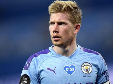 Kevin De Bruyne Takes Premier League Player Of The Season Award