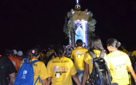 FOTOS 20ª Caminhada de Fé Maria atrai milhares de fiéis em quase