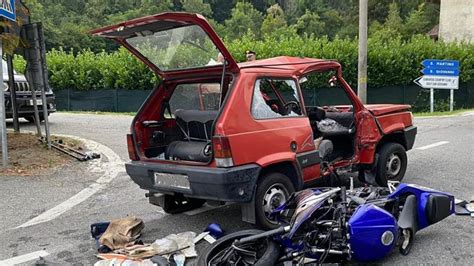 Scontro Fatale Tra Unauto E Una Moto Morti Una Donna Di 85 Anni E Un