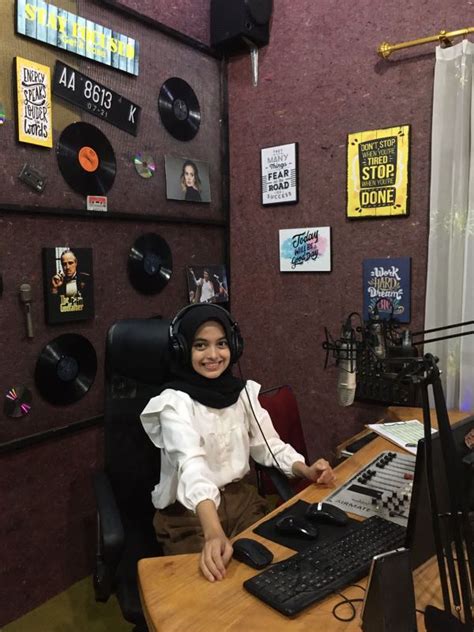 Siswa Sma Negeri Temanggung Mengikuti Lomba Voice Over Tingkat Sma