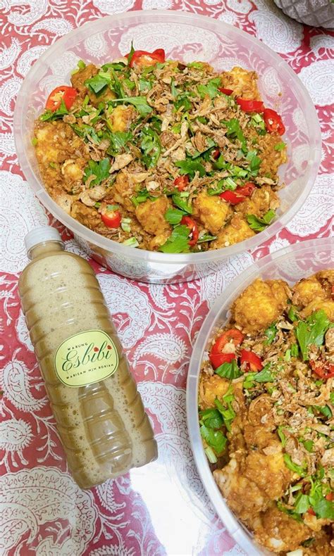 Lontong Goreng Food Drinks Local Eats On Carousell