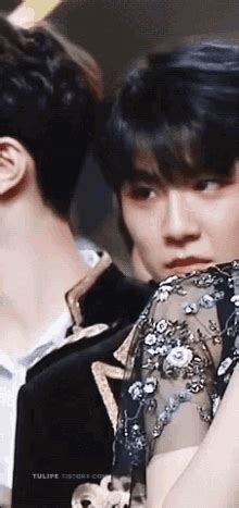Gahyun GIF - Gahyun - Discover & Share GIFs 