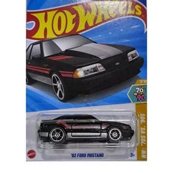 HOT WHEELS Lote C D e E vários modelos Carro T Hunts Formula F Miniaturas de Carros