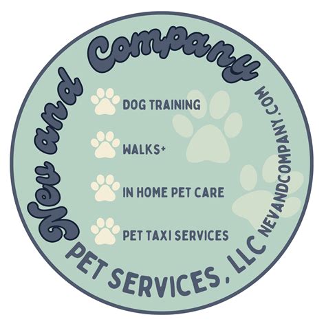 Meet Bailey, the 1yo black lab working on her leash manners with a long