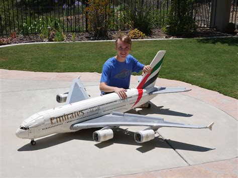 YouTuber builds A380 superjumbo model with 40,000 Lego pieces