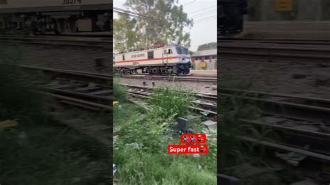 Rajdhani Expresselectric Locomotive Wap Powerful Locomotive Rail