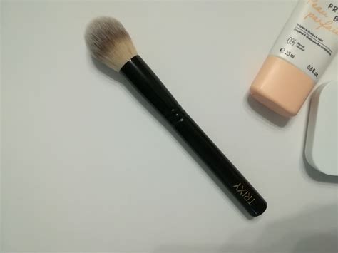 Кисть для тонального крема и основы под макияж Trixy beauty F2 ...