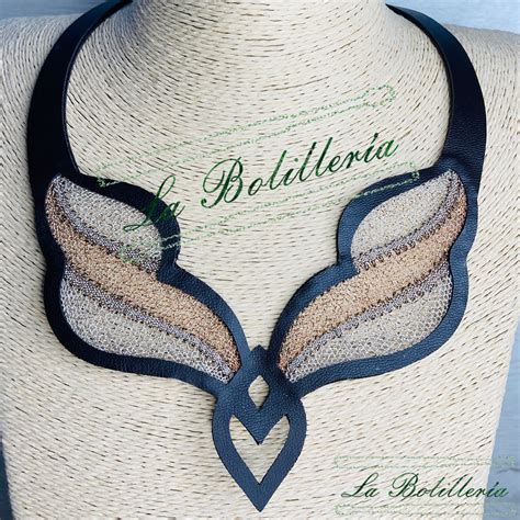 Collar Elegance La BolilleríaTu Lugar el Arte de Los Bolillos