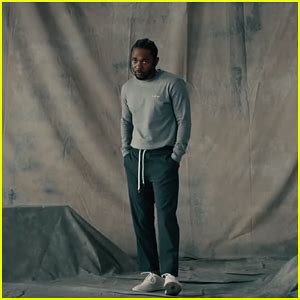 Kendrick Lamar Debuts ‘LOVE.’ Music Video – Watch Here! | Kendrick ...