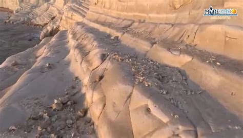 Scala Dei Turchi I Massi Caduti Nel Video Denuncia Di Mareamico