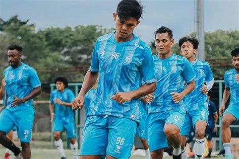 Kontra Semen Padang Sfc Tak Pernah Kalah Tapi Awas Mereka Sering Curi Poin