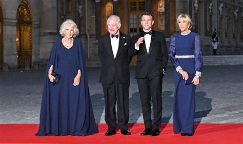 Visite Du Roi Et De La Reine En Direct Charles Et Camilla Arrivent