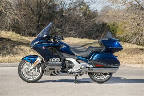 2018 Honda Gl1800 Gold Wing Tour Dct Full Test Cycle News