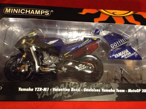 Minichamps Model Motorcycle Ref Yamaha Yzr M